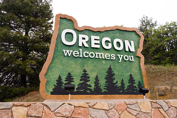 Oregon Welcomes You Sign