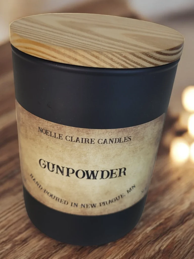 Noelle Claire – Gunpowder candle product image