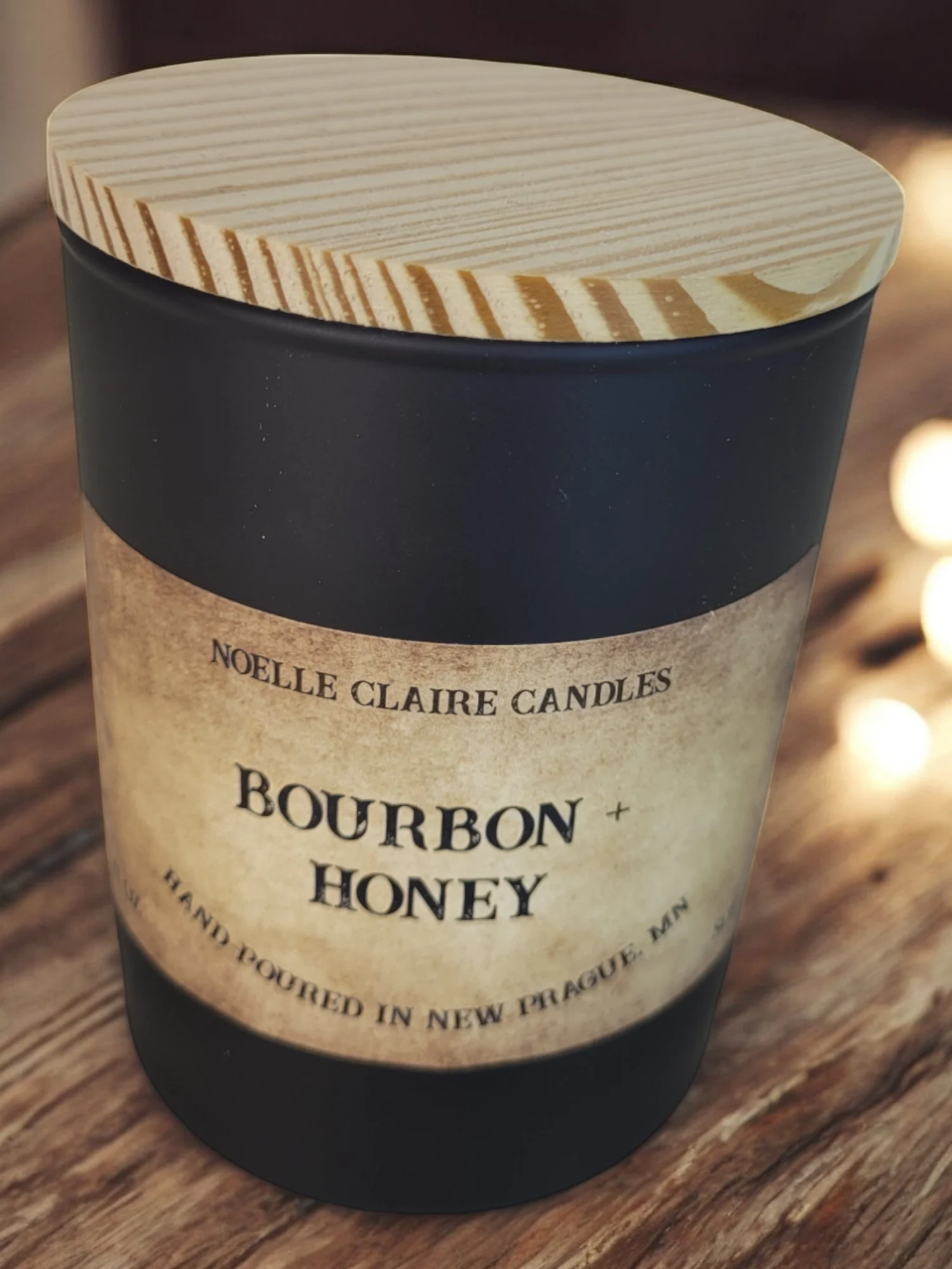 Noelle Claire – Bourbon Honey candle product image